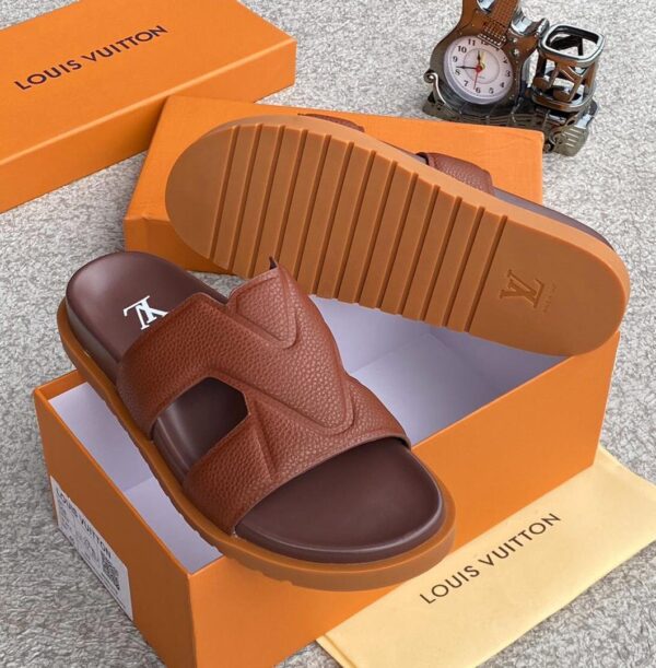 L.V high quality designer slippers