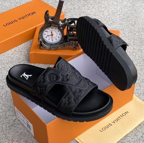 L.V high quality designer slippers