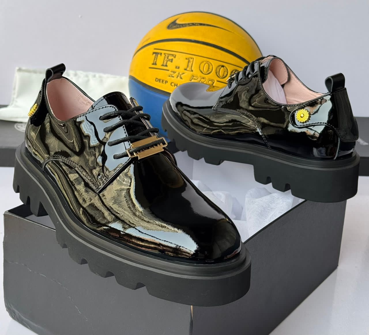 C.T high quality designer Shoes