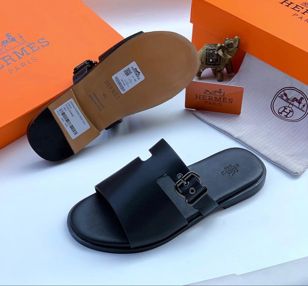 H.M high quality designer slippers