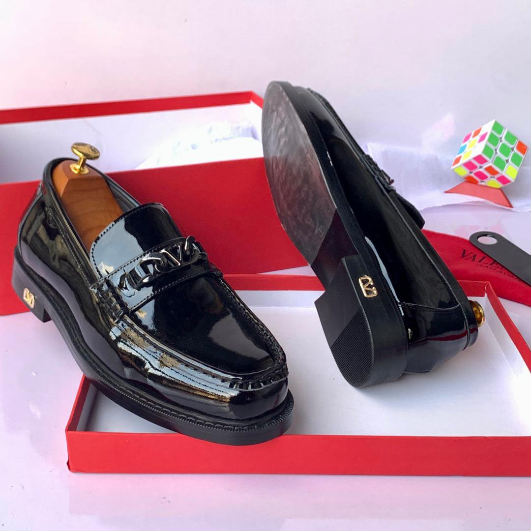 V.T high quality designer Shoes