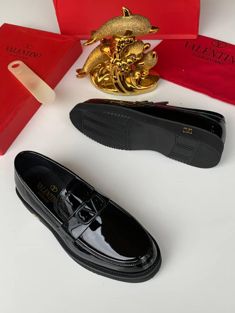 V.T high quality designer Shoes