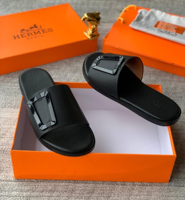 H.M high quality designer slippers