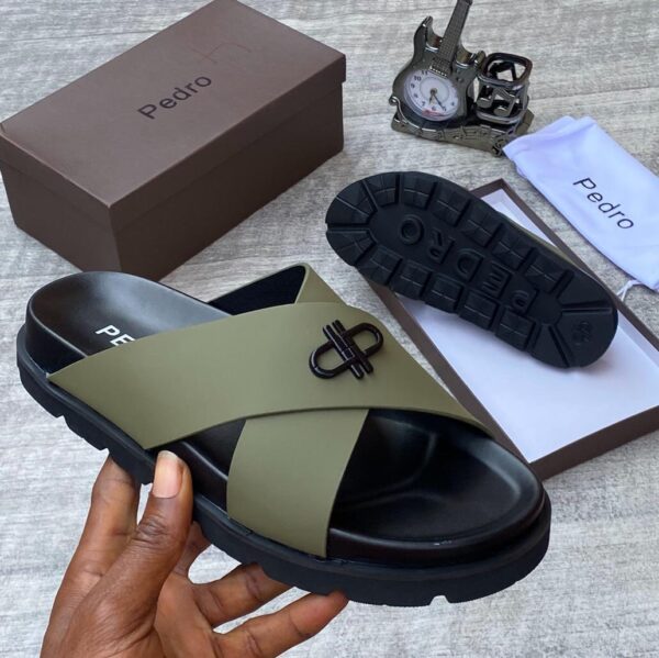 H.M high quality designer slippers - Image 2