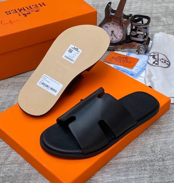 H.M high quality designer slippers - Image 2
