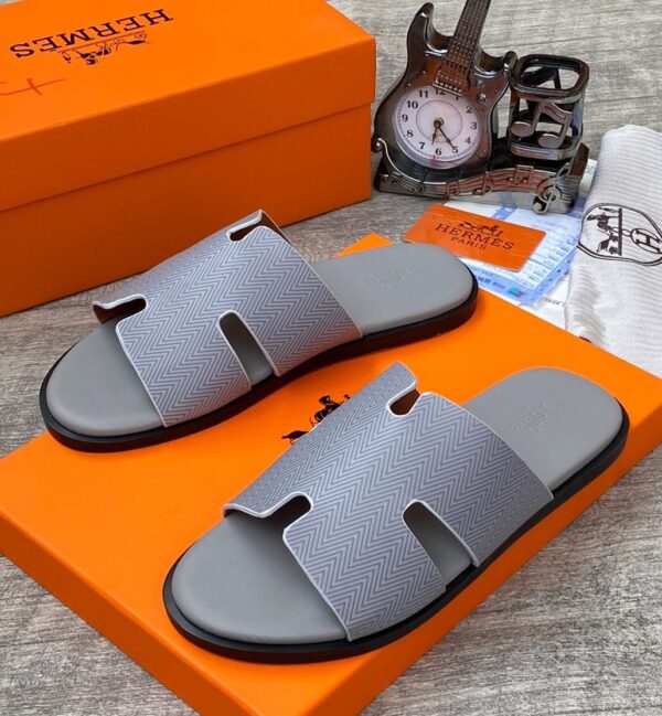 H.M high quality designer slippers