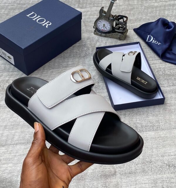 D.R high quality designer slippers - Image 2