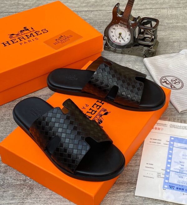 H.M high quality designer slippers