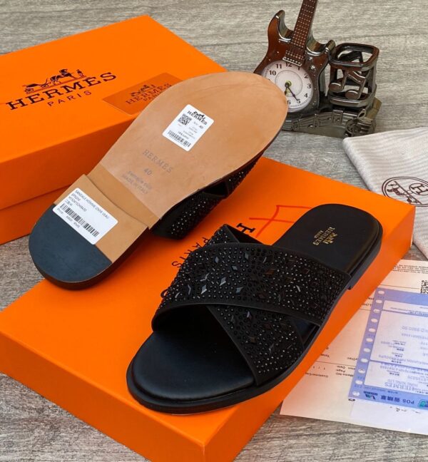 H.M high quality designer slippers - Image 2