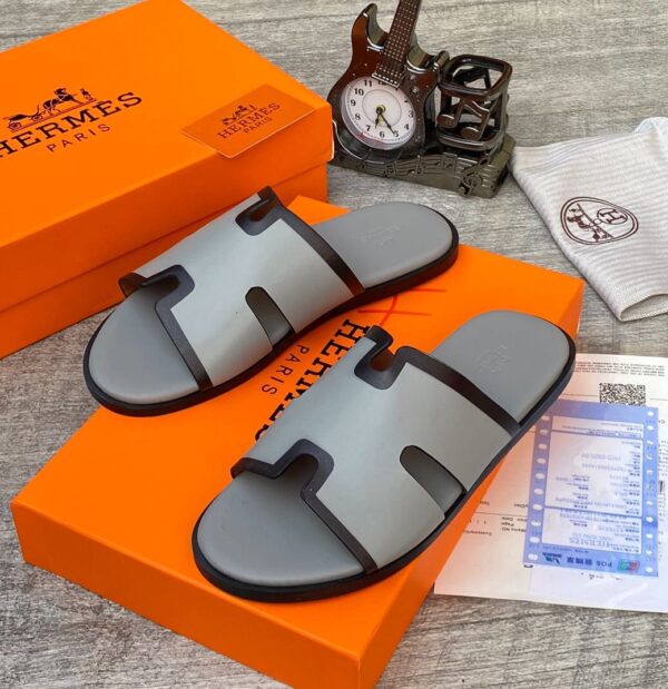 H.M high quality designer slippers - Image 2
