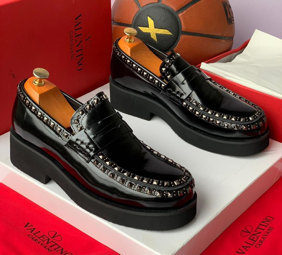 V.T high quality designer Shoe