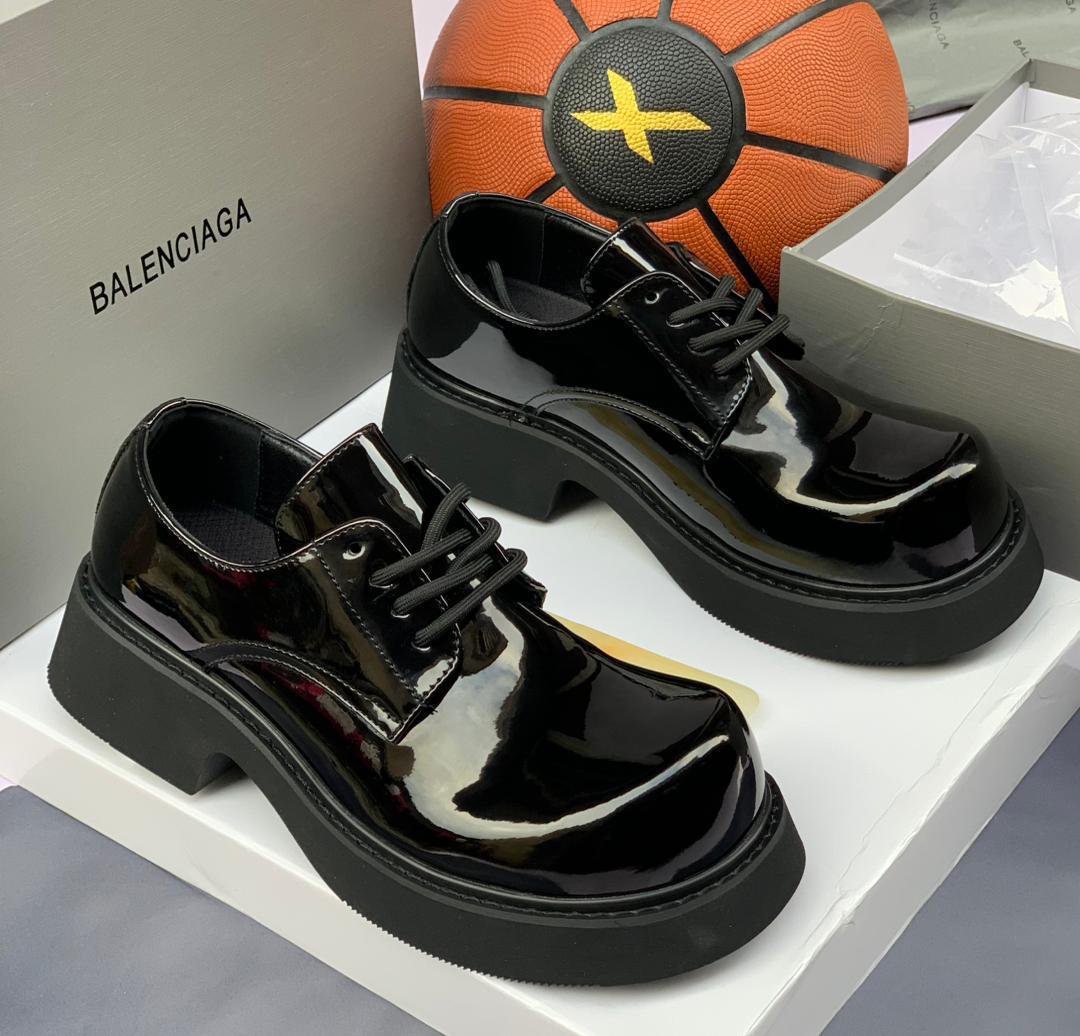 B.L high quality designer Shoe