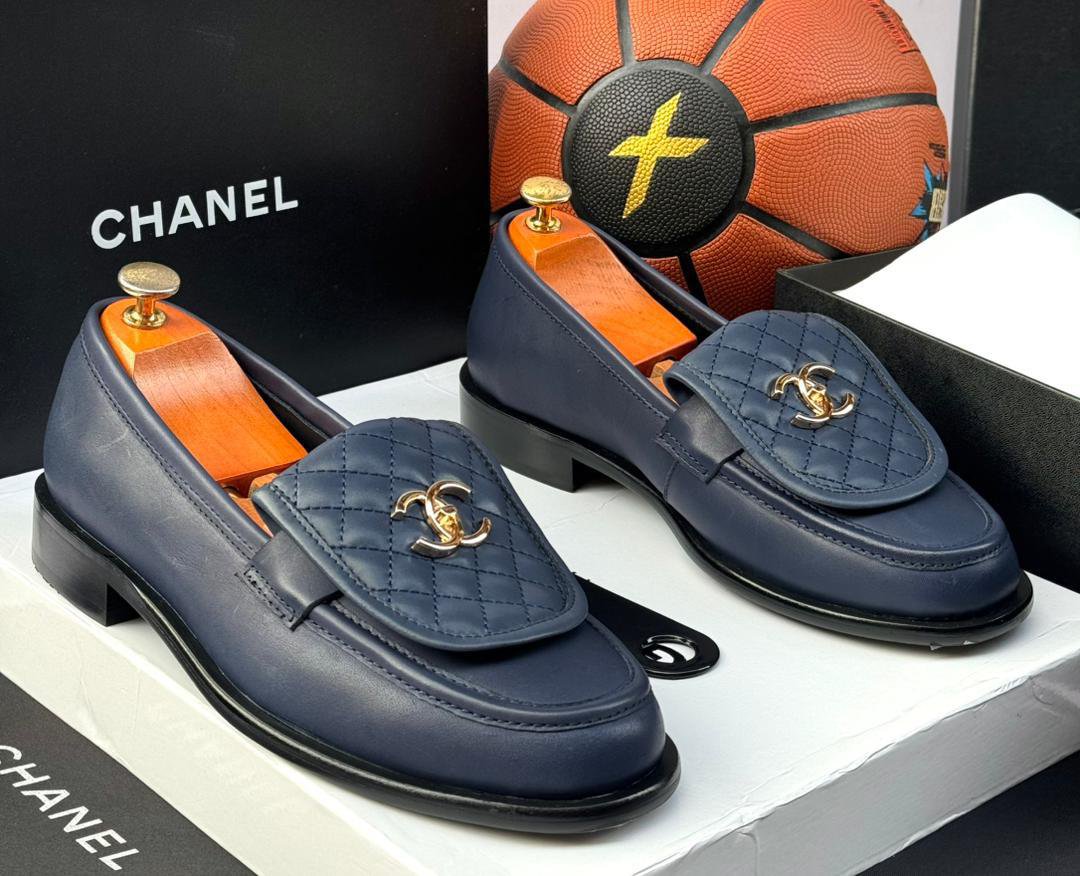 C.N high quality designer Shoe