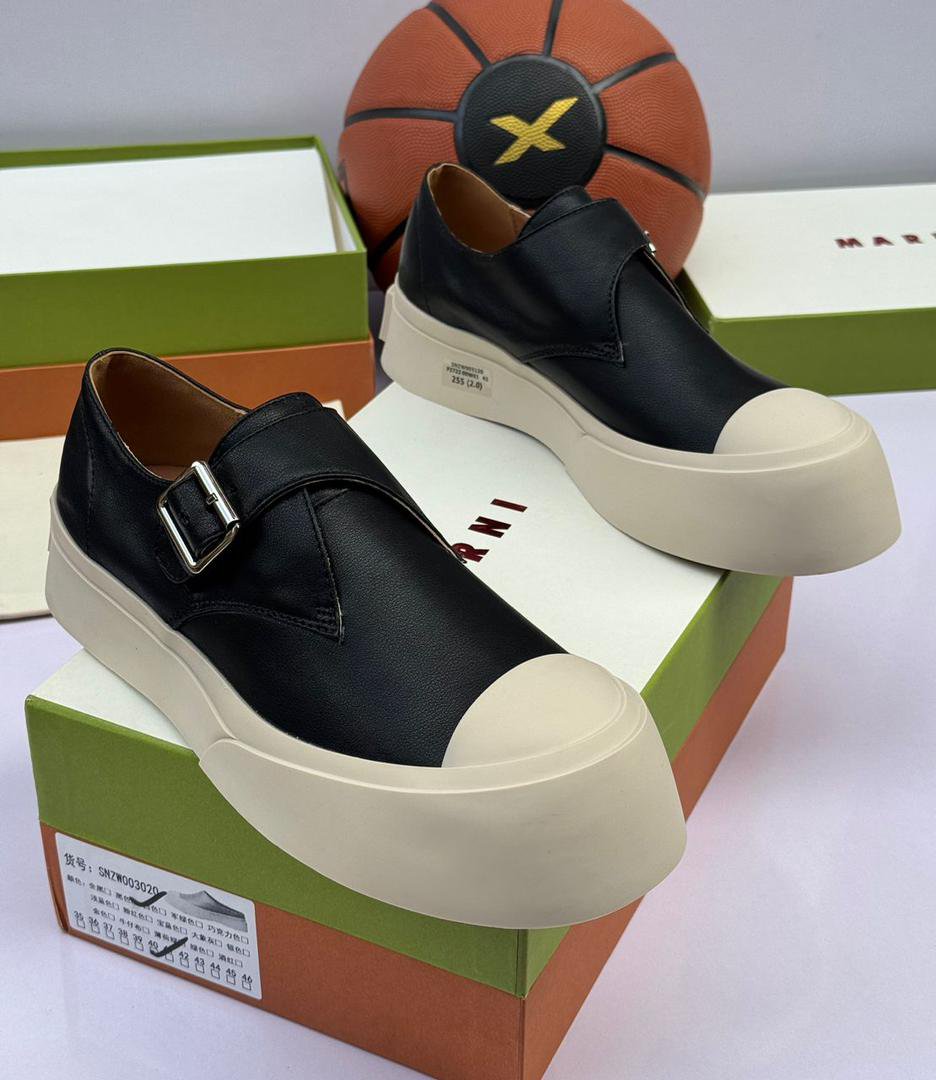 M.N high quality designer sneaker