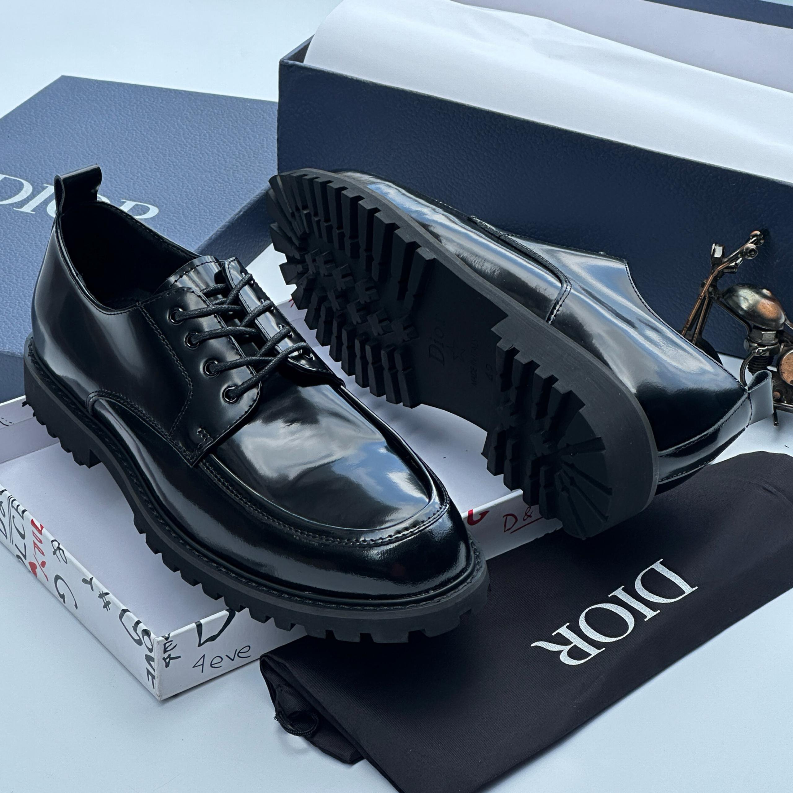 D.R high quality designer Shoe