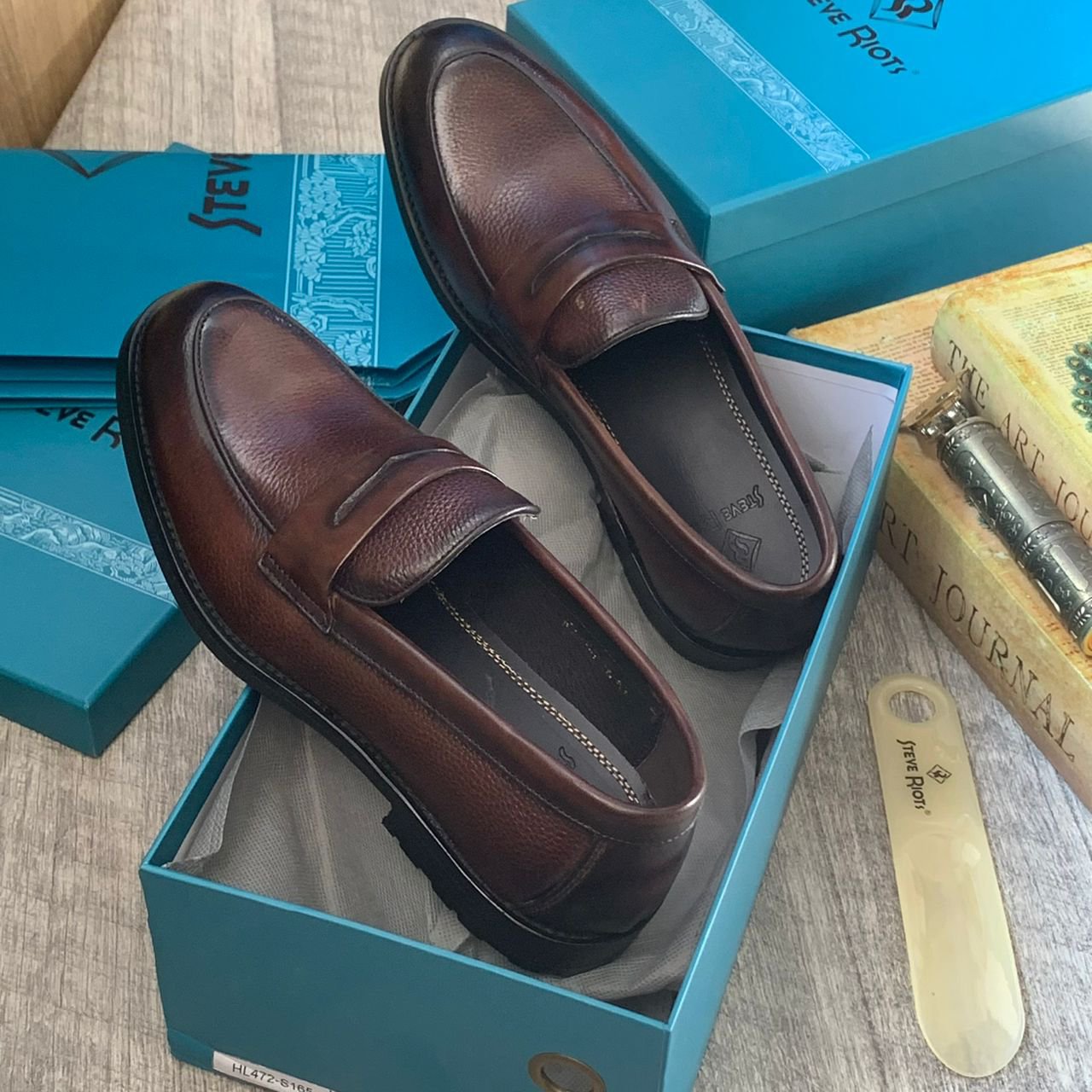 S.R high quality designer shoe