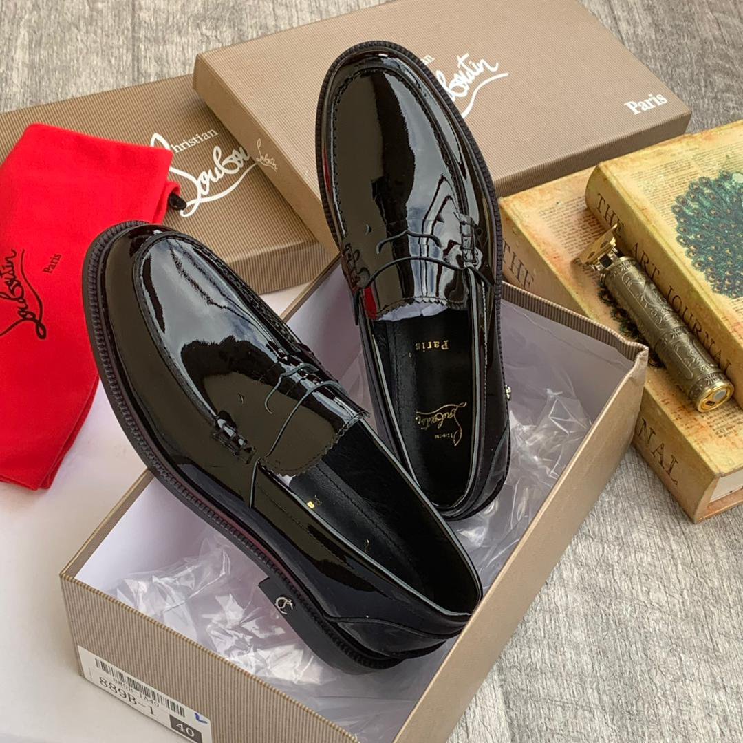 S.L high quality designer shoe