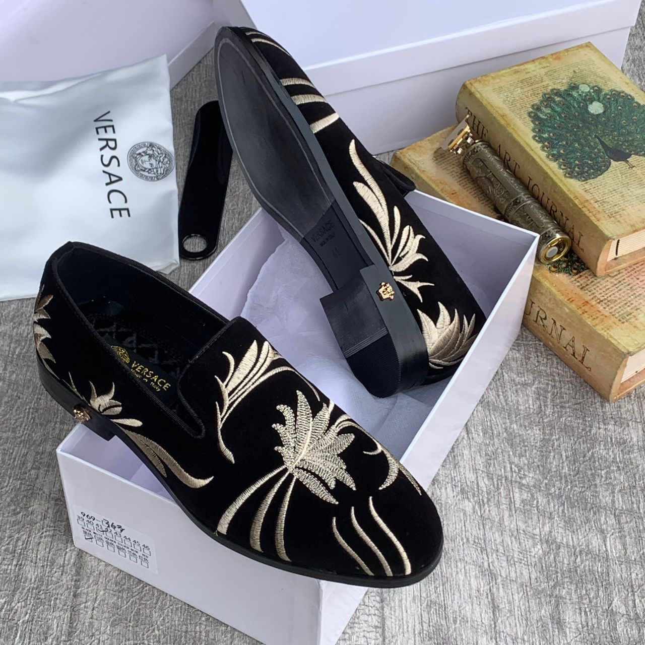 V.S high quality designer shoe