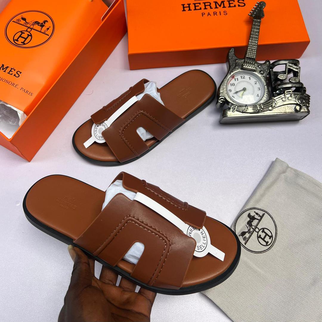 H.M high quality designer slippers