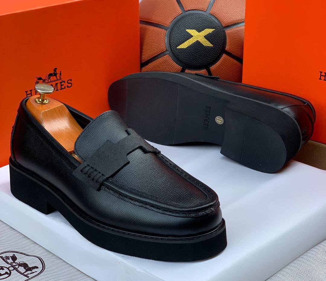 H.M high quality designer shoe