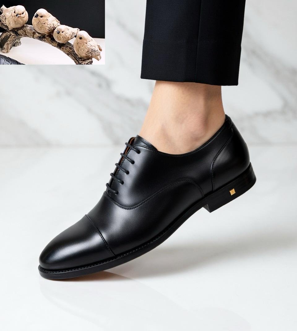 L.V high quality designer shoe