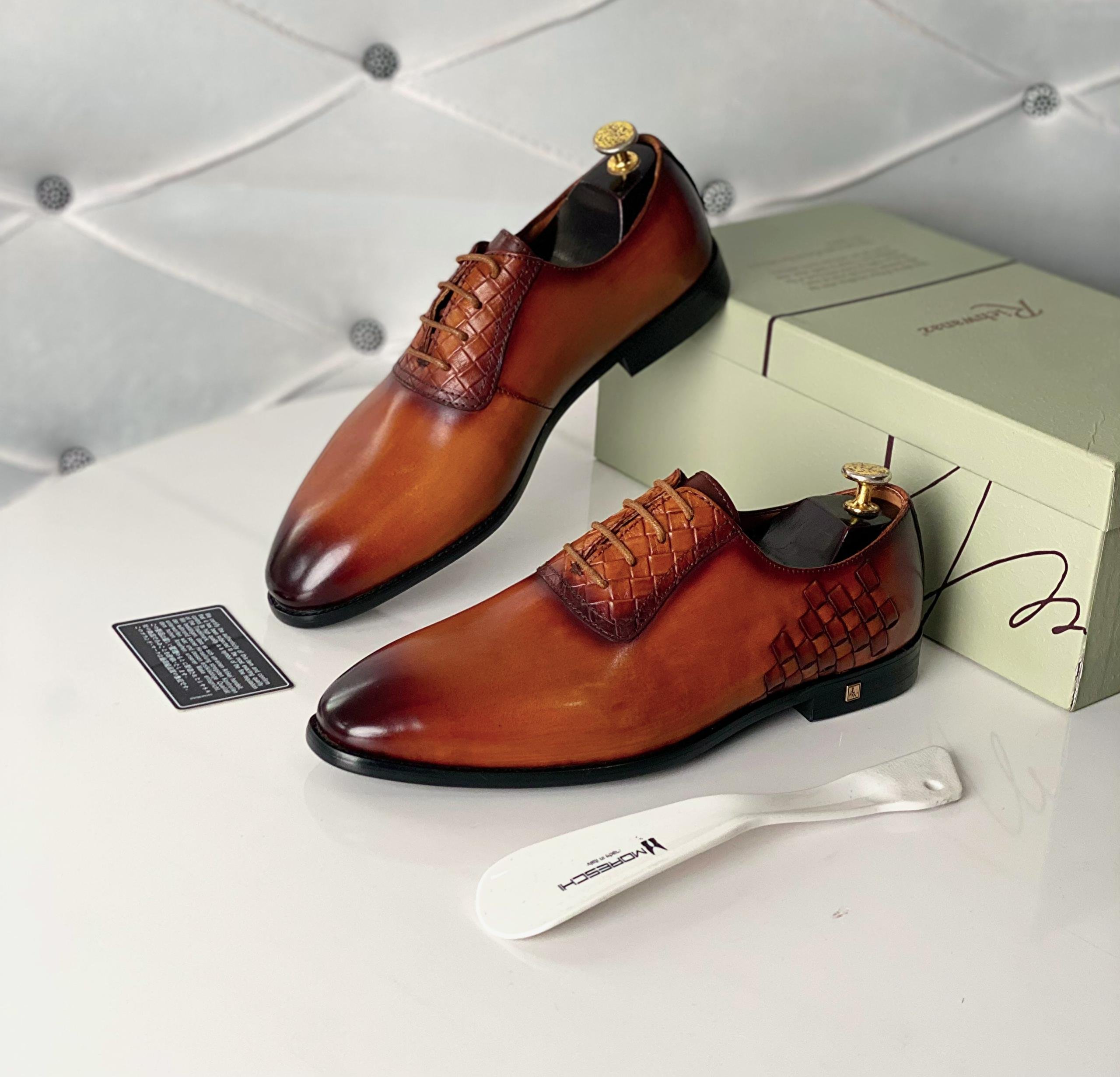 R.W high quality designer shoe