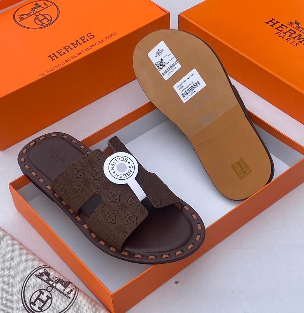 H.M high quality designer slippers