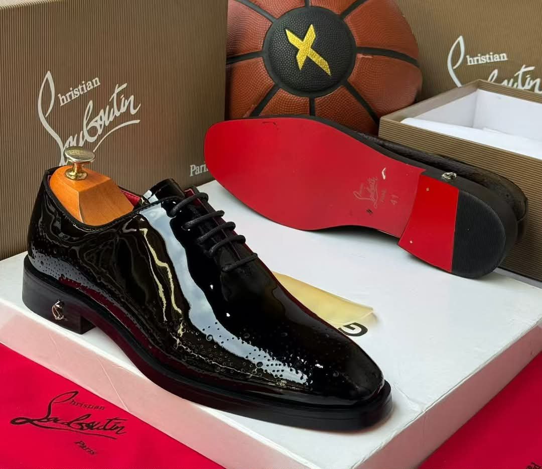 C.L high quality designer shoe
