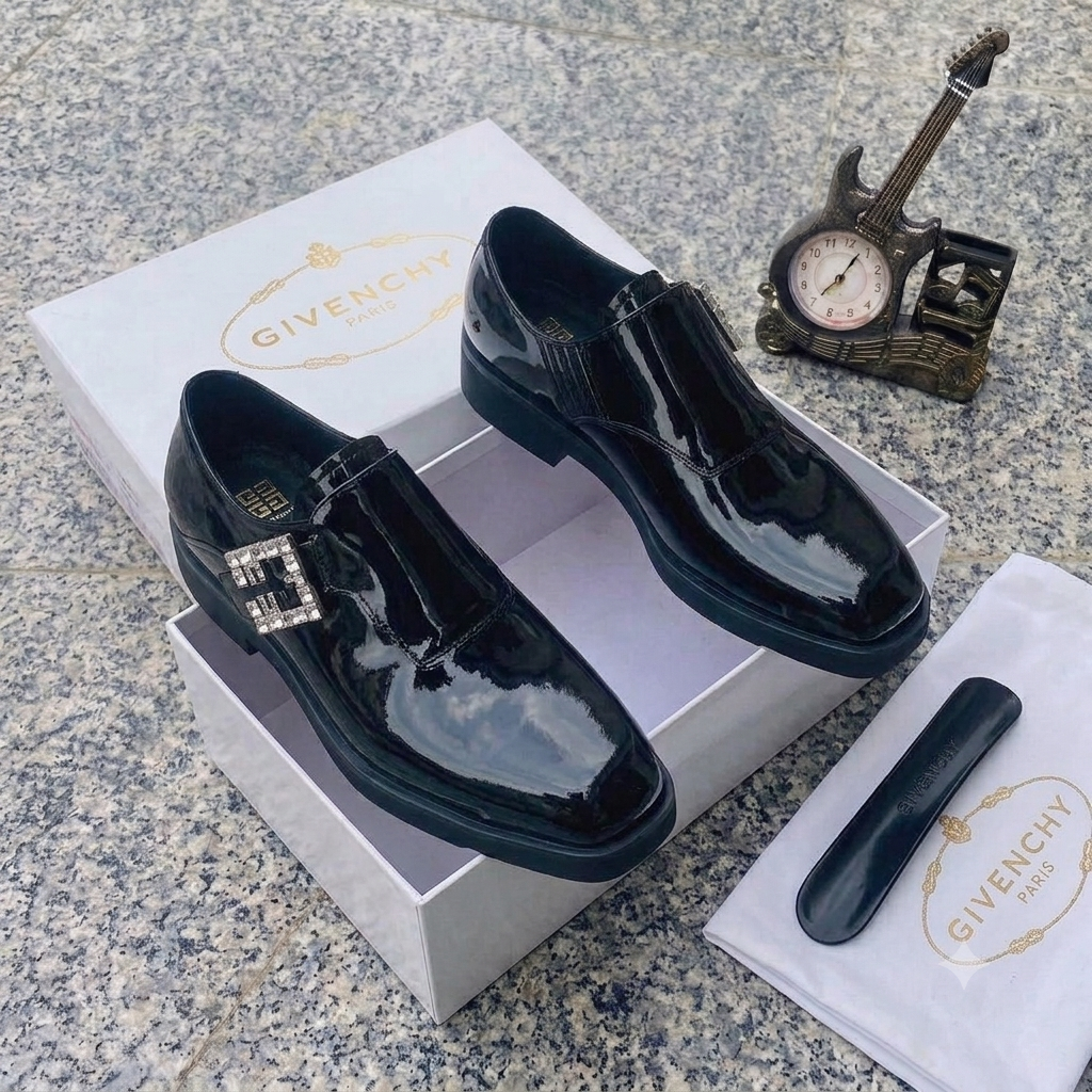 G.V high quality designer shoe
